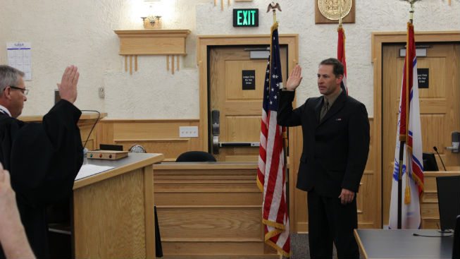 New Sublette County Sheriff Sworn In Hot Country Q 96 Southwest Wyomings Hottest Country 6863